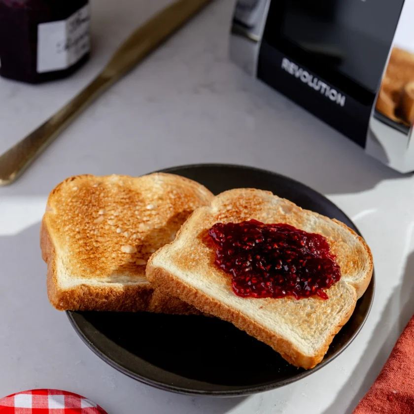 Revolution Cooking InstaGLO R810 Toaster in Matte Black - Image 4