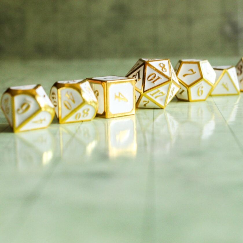 White and Gold Metal Dice Set - Image 3