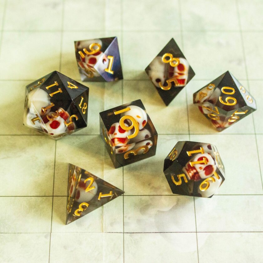 Skull Black Resin Sharp Edge Dice