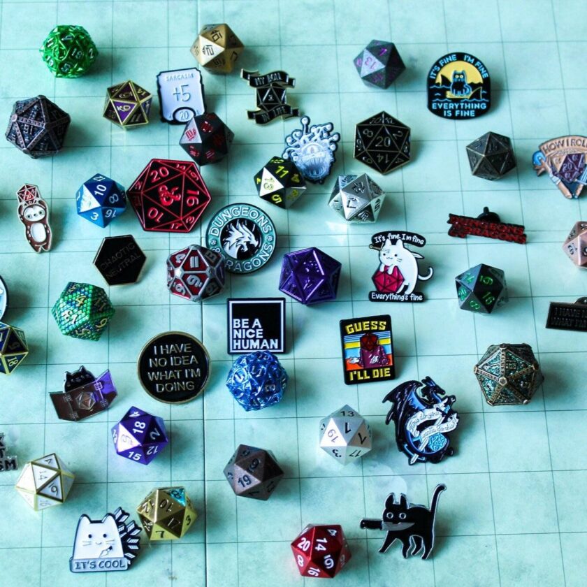 Mystery Metal D20 & Pin