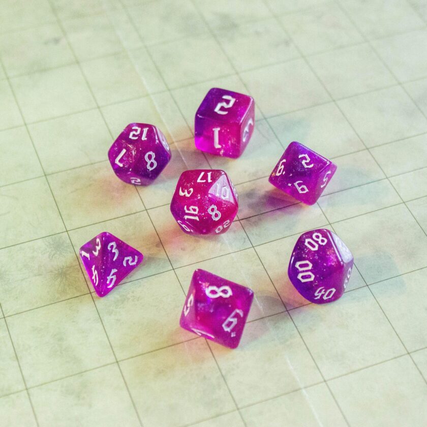 Fog Pink Violet Glitter Dice - Image 3