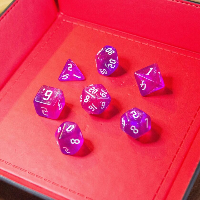 Fog Pink Violet Glitter Dice - Image 7