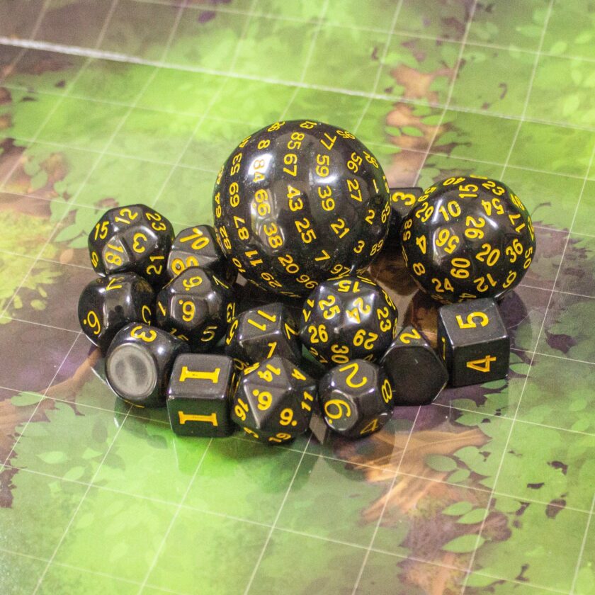 Block Black with Yellow Numbering 15 Piece Dice