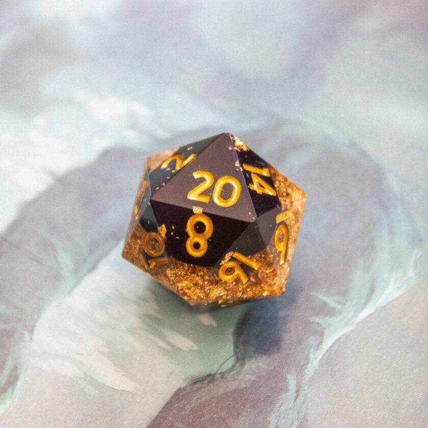 Black Goldleaf Sharp Edge dice set - Image 4