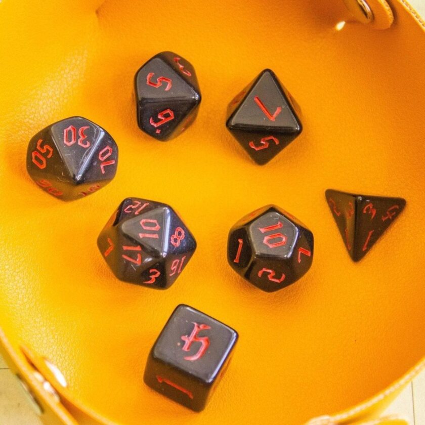 Witch dice red and black - Image 6