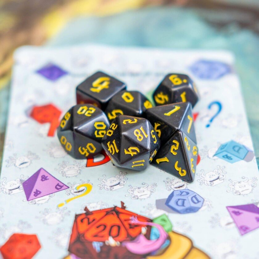 Black Witch With Yellow Scratching Dice Set - Image 2