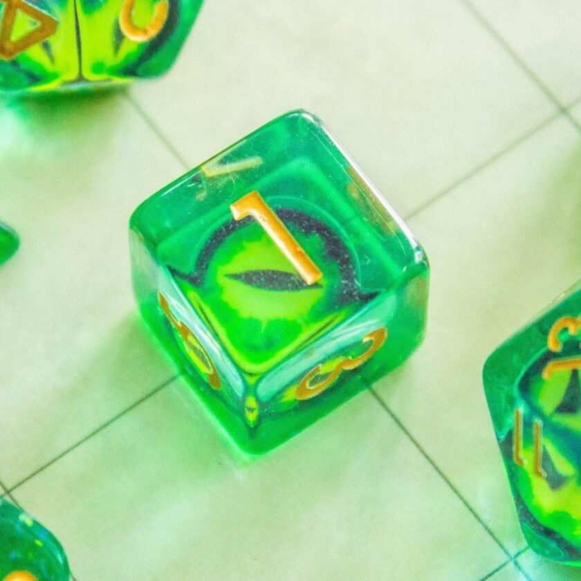 Green Snake Eyes Dice Set - Image 3