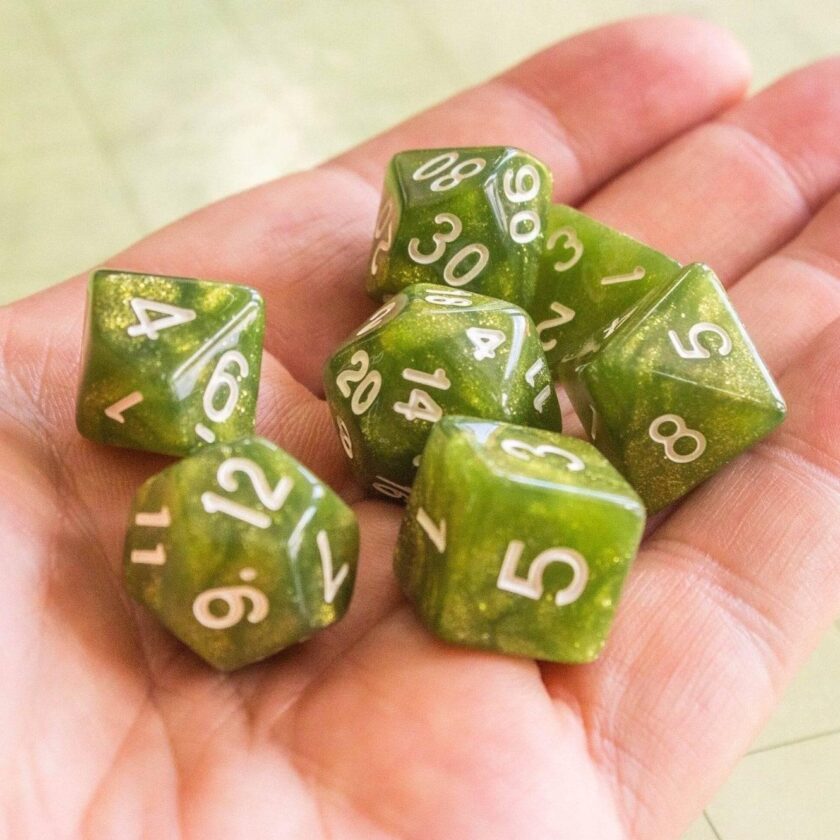 Pearl Glitter Green  Dice Set - Image 2